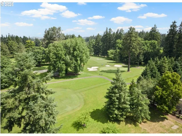 $299,999 | 8720 Southwest Tualatin Road, Unit 315, Tualatin, OR 97062