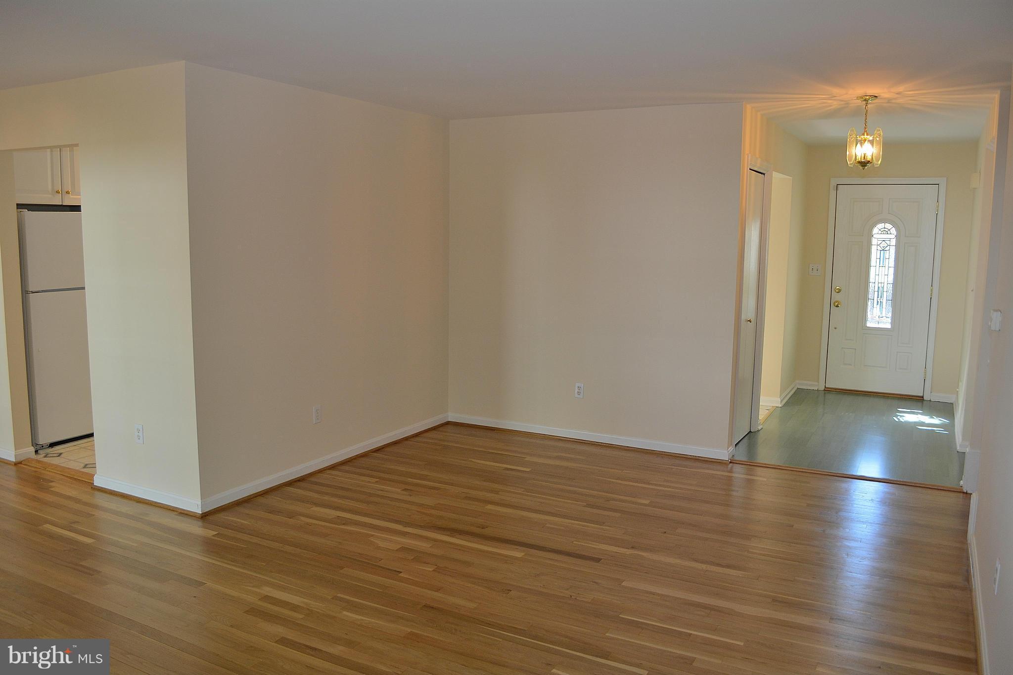 7713 Miller Fall Road Rockville, MD 20855 - Photo 7 of 30 Living Room opp view
