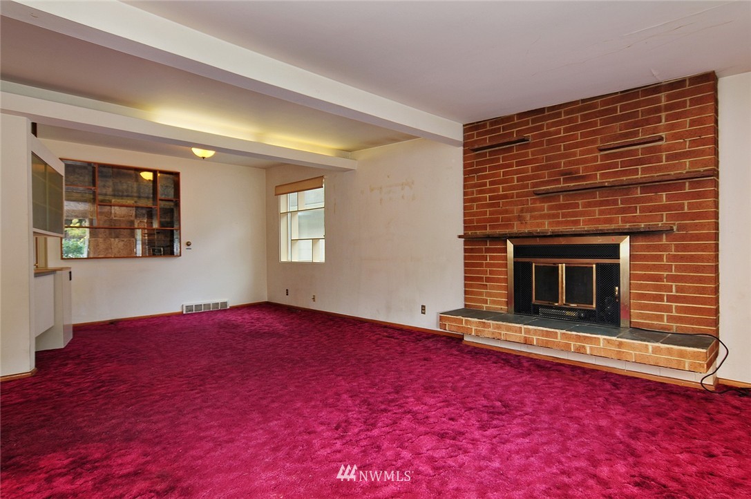 209 North 41st Street Seattle, WA 98103 - Photo 2 of 9 Gallery Image 2