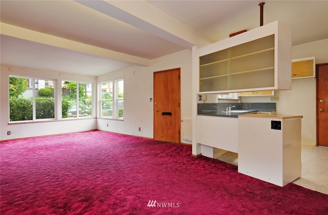 209 North 41st Street Seattle, WA 98103 - Photo 3 of 9 Gallery Image 3