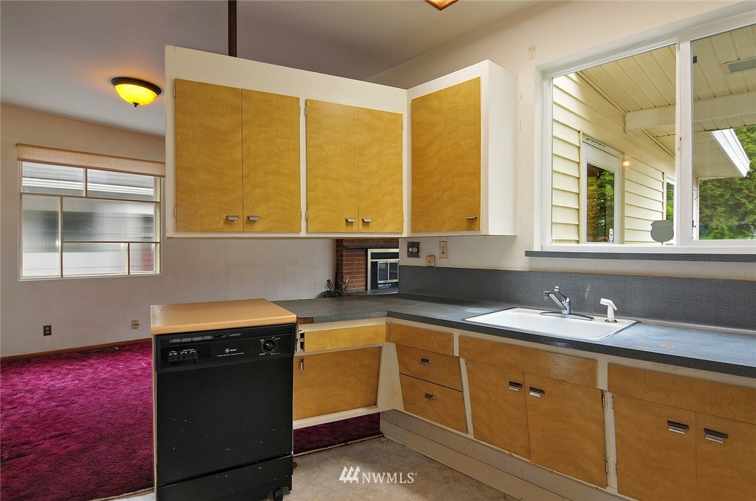 209 North 41st Street Seattle, WA 98103 - Photo 6 of 9 Gallery Image 6
