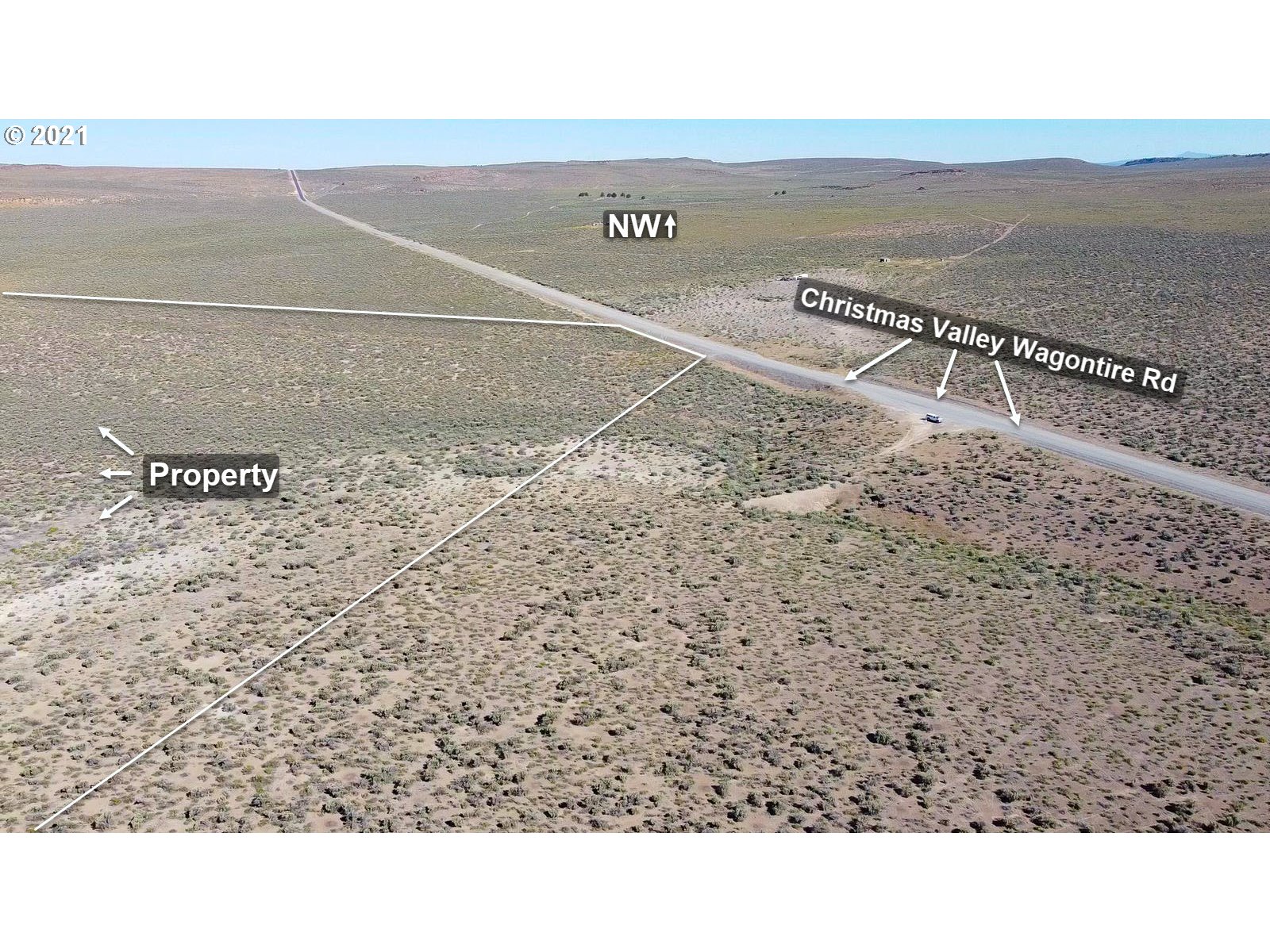 1 Cv-wagontire Road Riley, OR 97758 - Photo 11 of 20 a black and white photo of a room