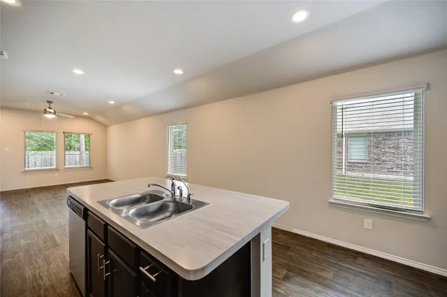 $1,650 | 16937 Rich Pines Drive, Conroe, TX 77302