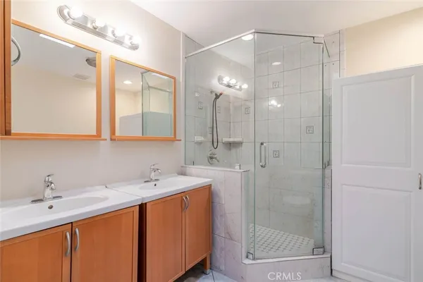 $3,500 | 1344 North Martel Avenue, Unit 303, Hollywood, CA 90046