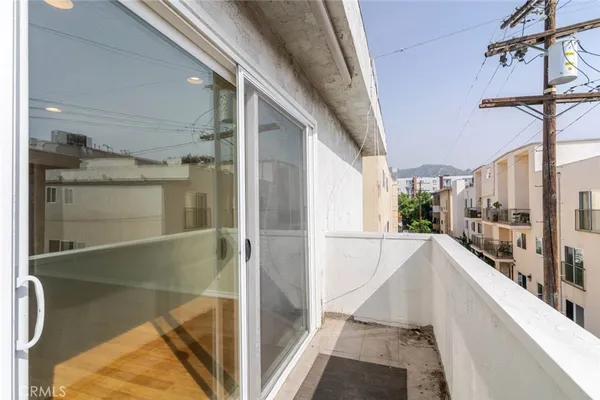 $3,500 | 1344 North Martel Avenue, Unit 303, Hollywood, CA 90046