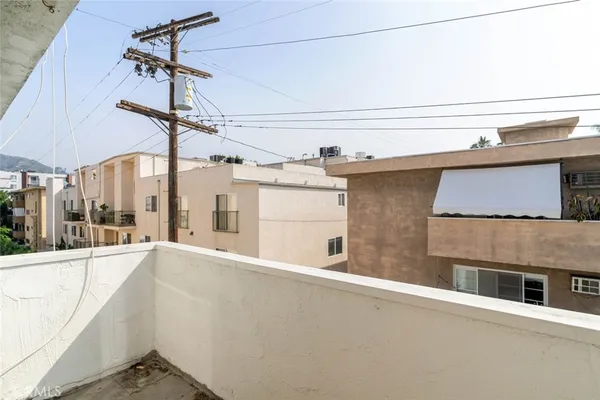 $3,500 | 1344 North Martel Avenue, Unit 303, Hollywood, CA 90046