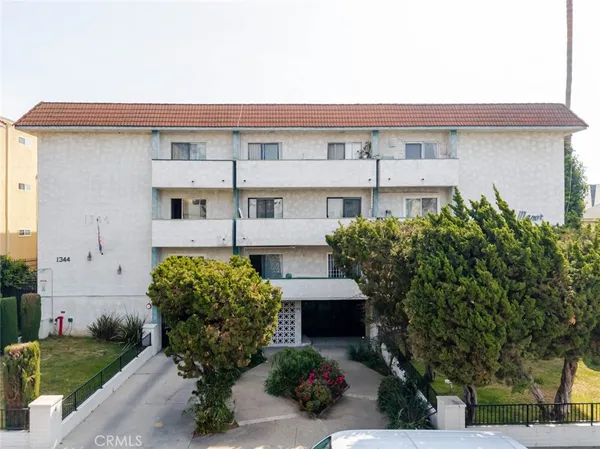 $3,500 | 1344 North Martel Avenue, Unit 303, Hollywood, CA 90046