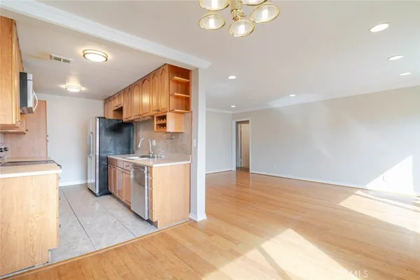 $3,500 | 1344 North Martel Avenue, Unit 303, Hollywood, CA 90046