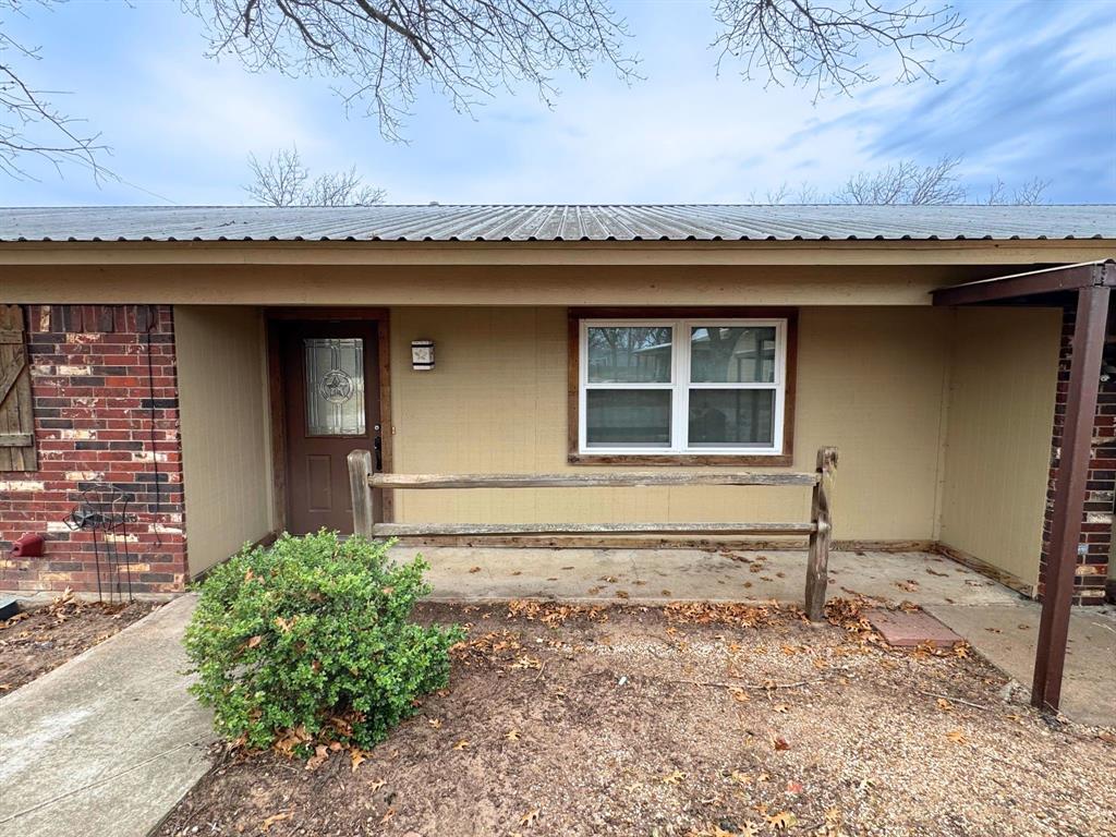 200 Cedar Lane Tolar, TX 76476 - Photo 2 of 20