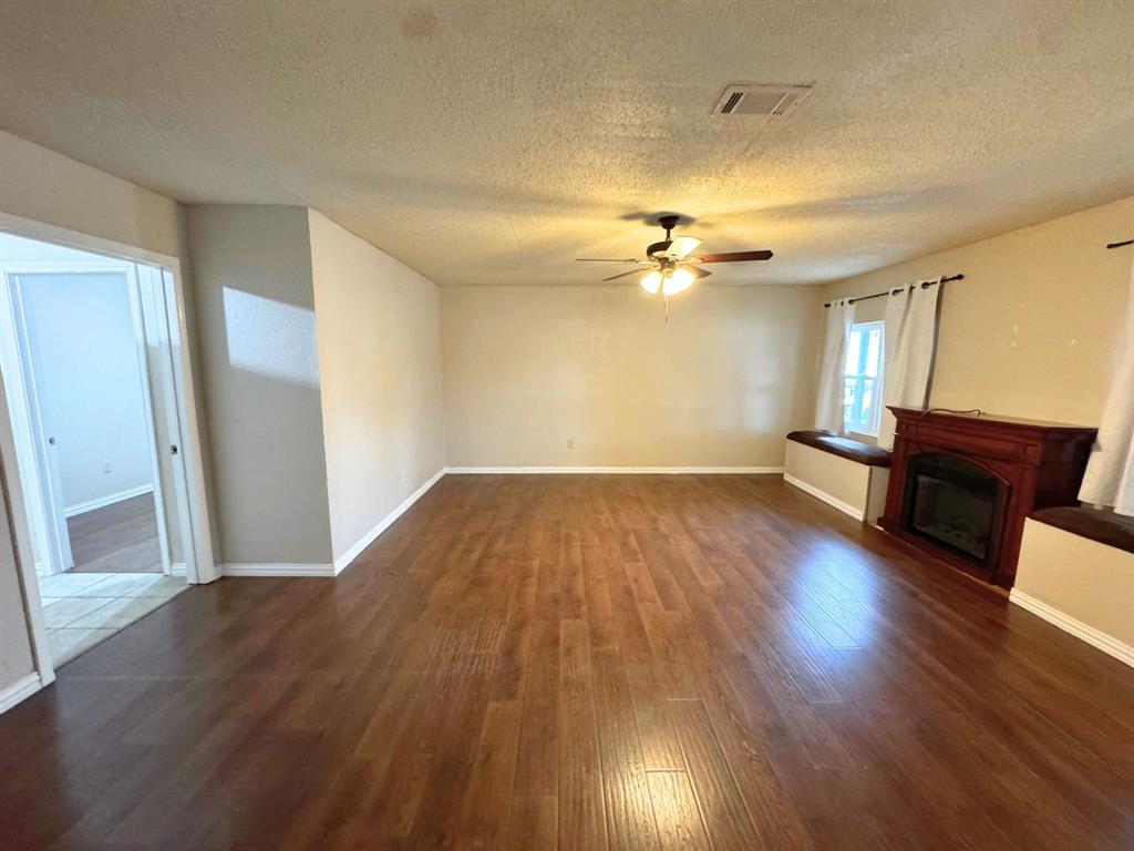 200 Cedar Lane Tolar, TX 76476 - Photo 6 of 20