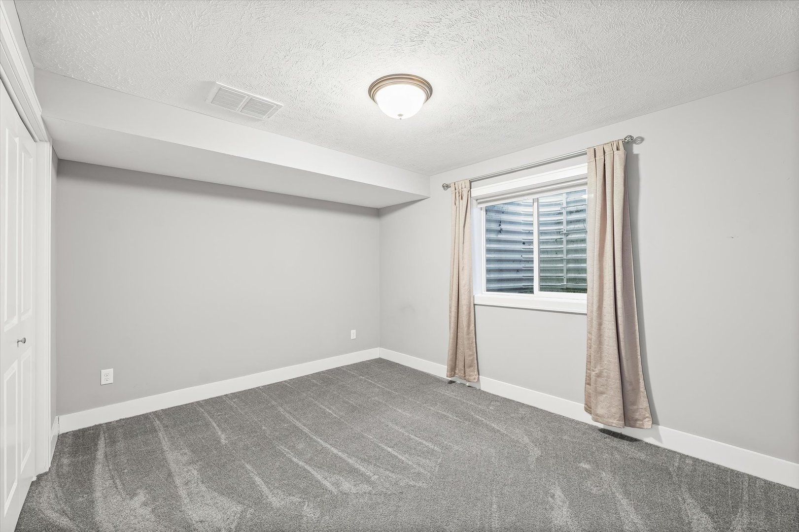 701 East Country Ridge Drive Mahomet, IL 61853 - Photo 32 of 38