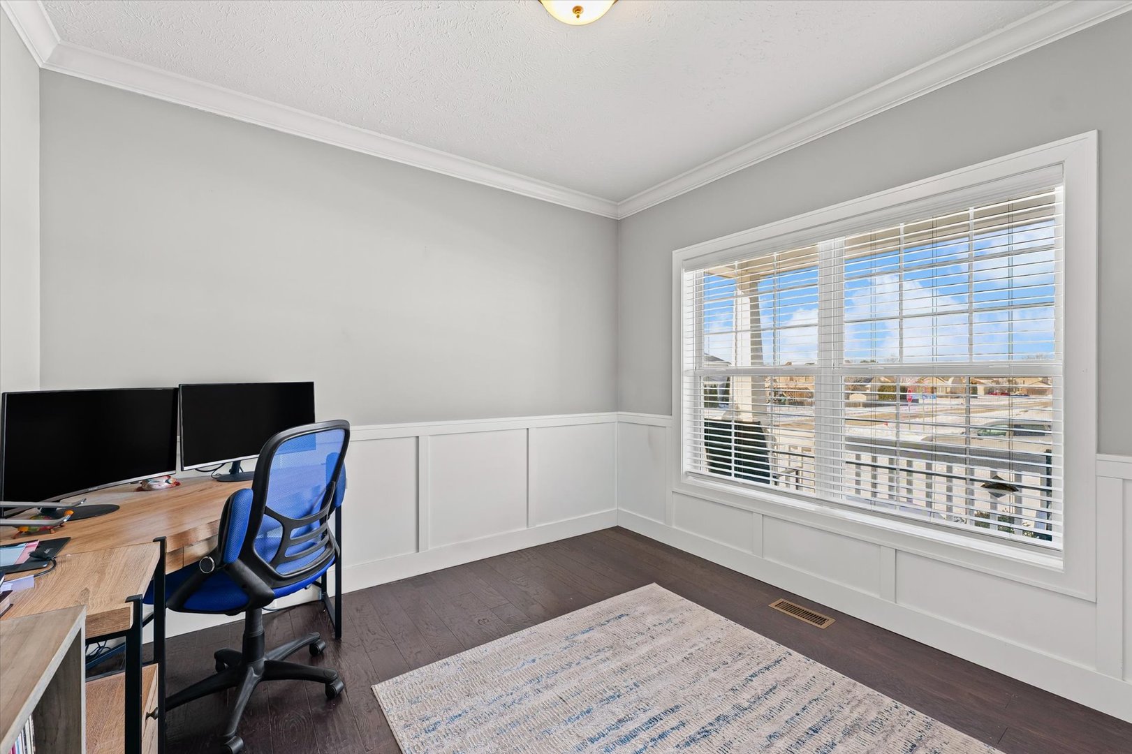 701 East Country Ridge Drive Mahomet, IL 61853 - Photo 4 of 38