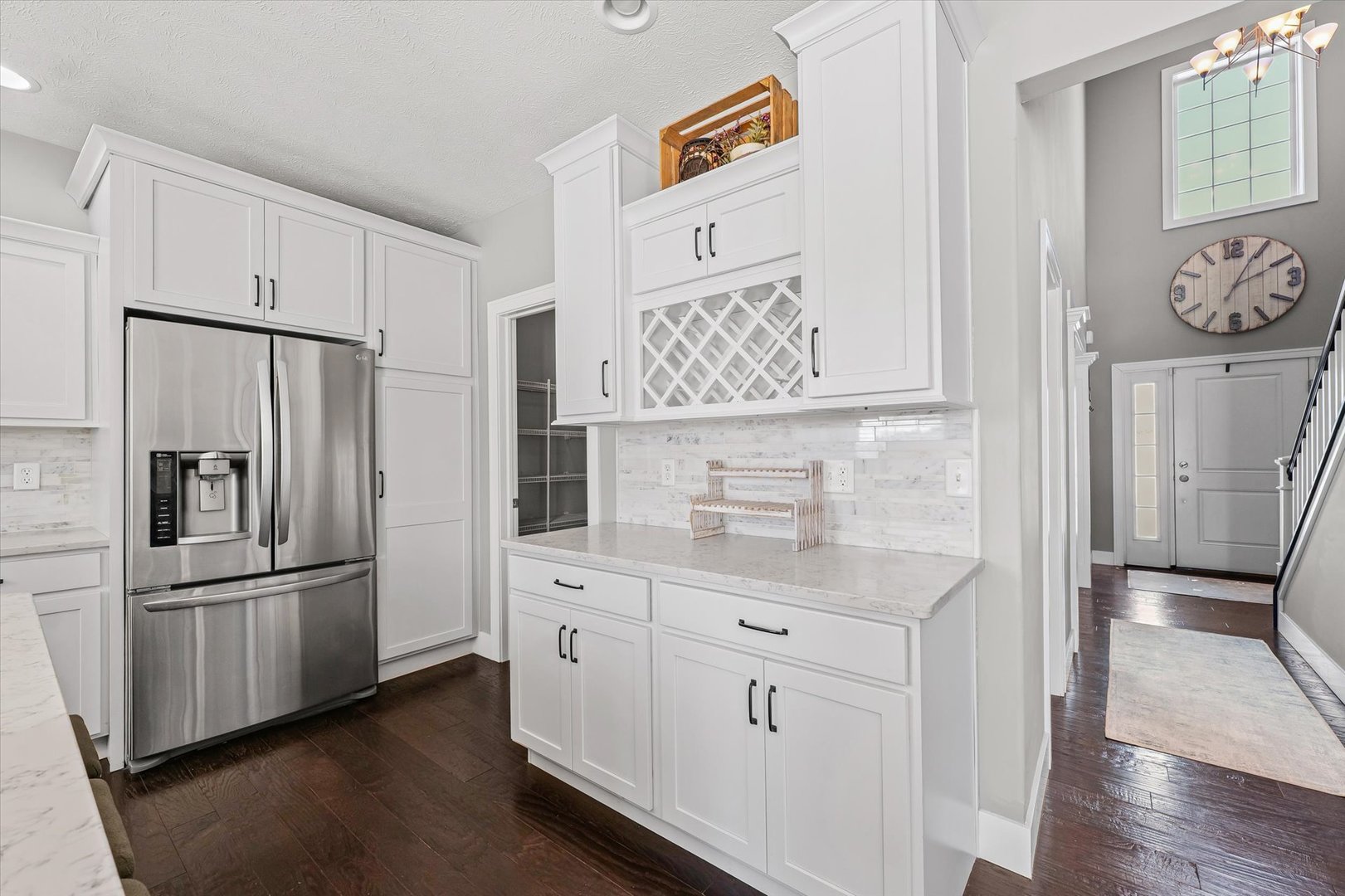 701 East Country Ridge Drive Mahomet, IL 61853 - Photo 10 of 38