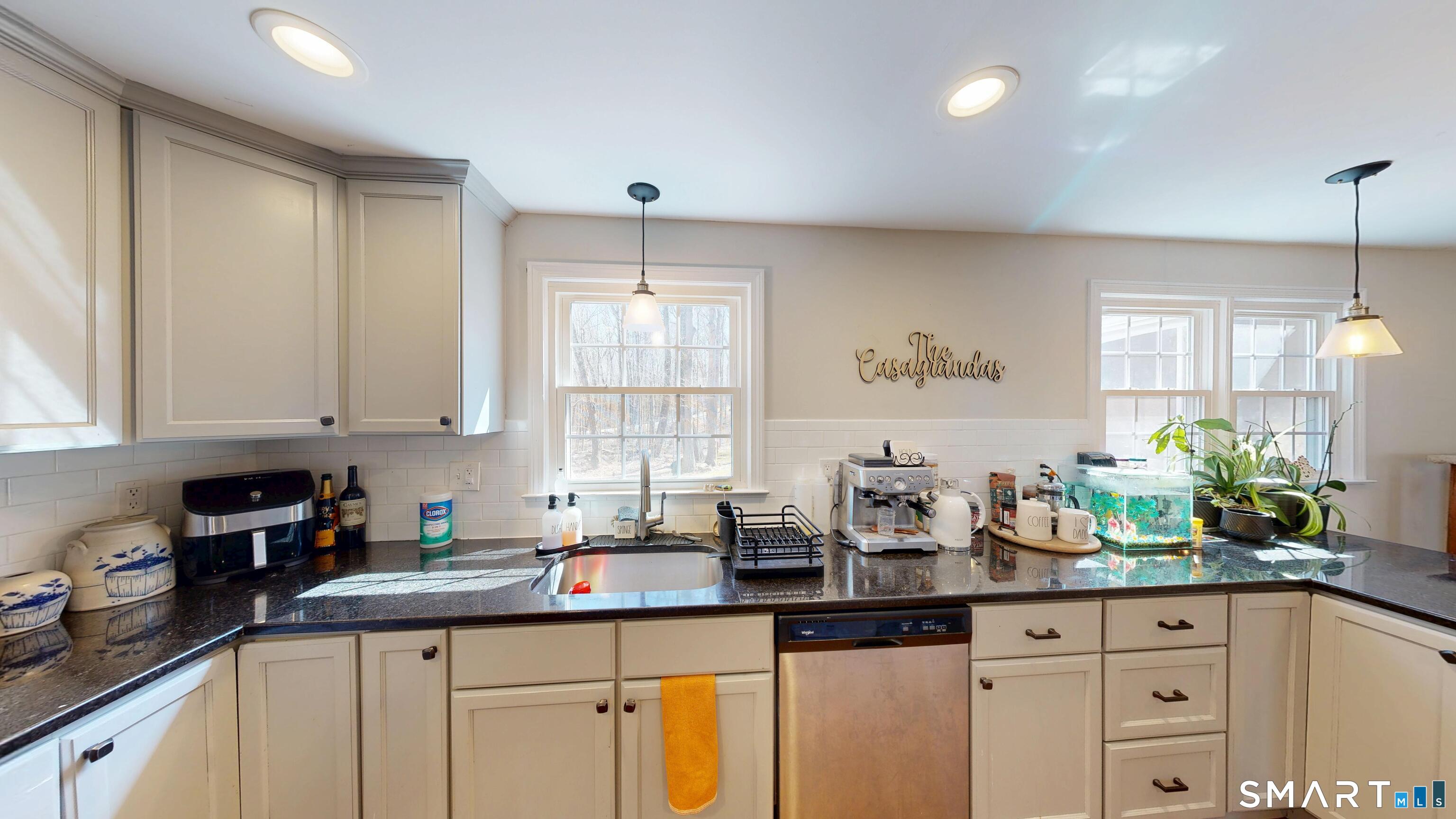 138 Airline Road Clinton, CT 06413 - Photo 15 of 36