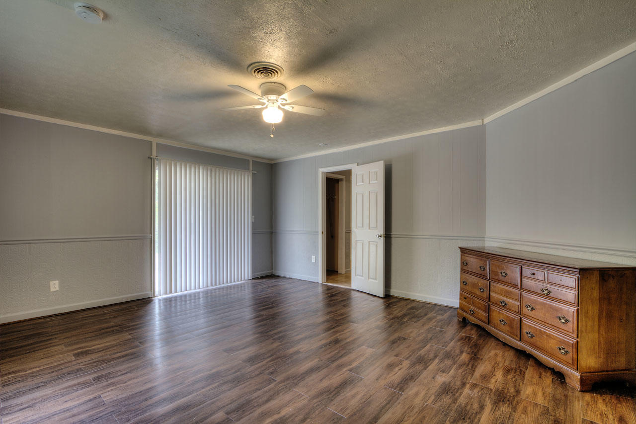 3123 Miller Road Powell, TN 37849 - Photo 25 of 28 With Slider to outside
