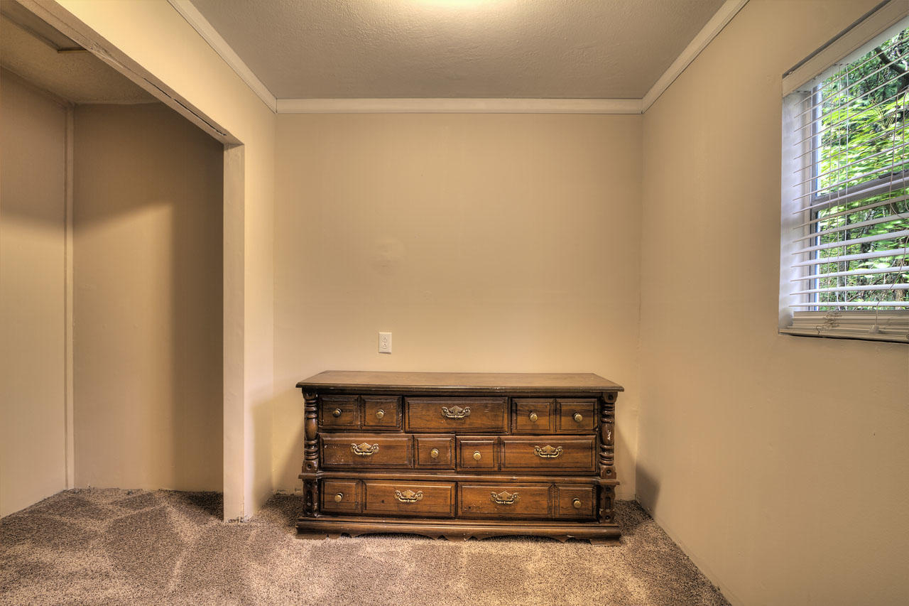 3123 Miller Road Powell, TN 37849 - Photo 26 of 28 Large walk In closet