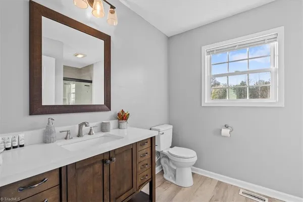 $284,900 | 7489 Riverside Road, Seagrove, NC 27341