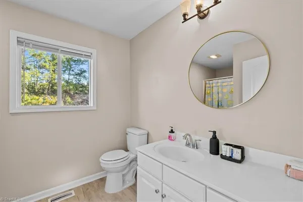$284,900 | 7489 Riverside Road, Seagrove, NC 27341