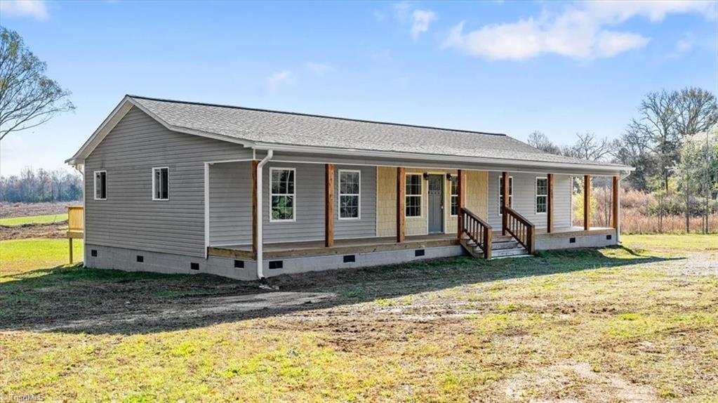 7489 Riverside Road Seagrove, NC 27341 - Photo 3 of 47