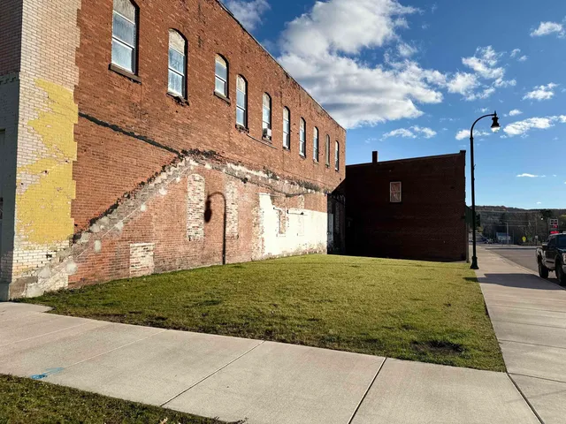 $7,500 | 100 South Main Street, Mellen, WI 54546