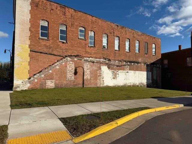 $7,500 | 100 South Main Street, Mellen, WI 54546