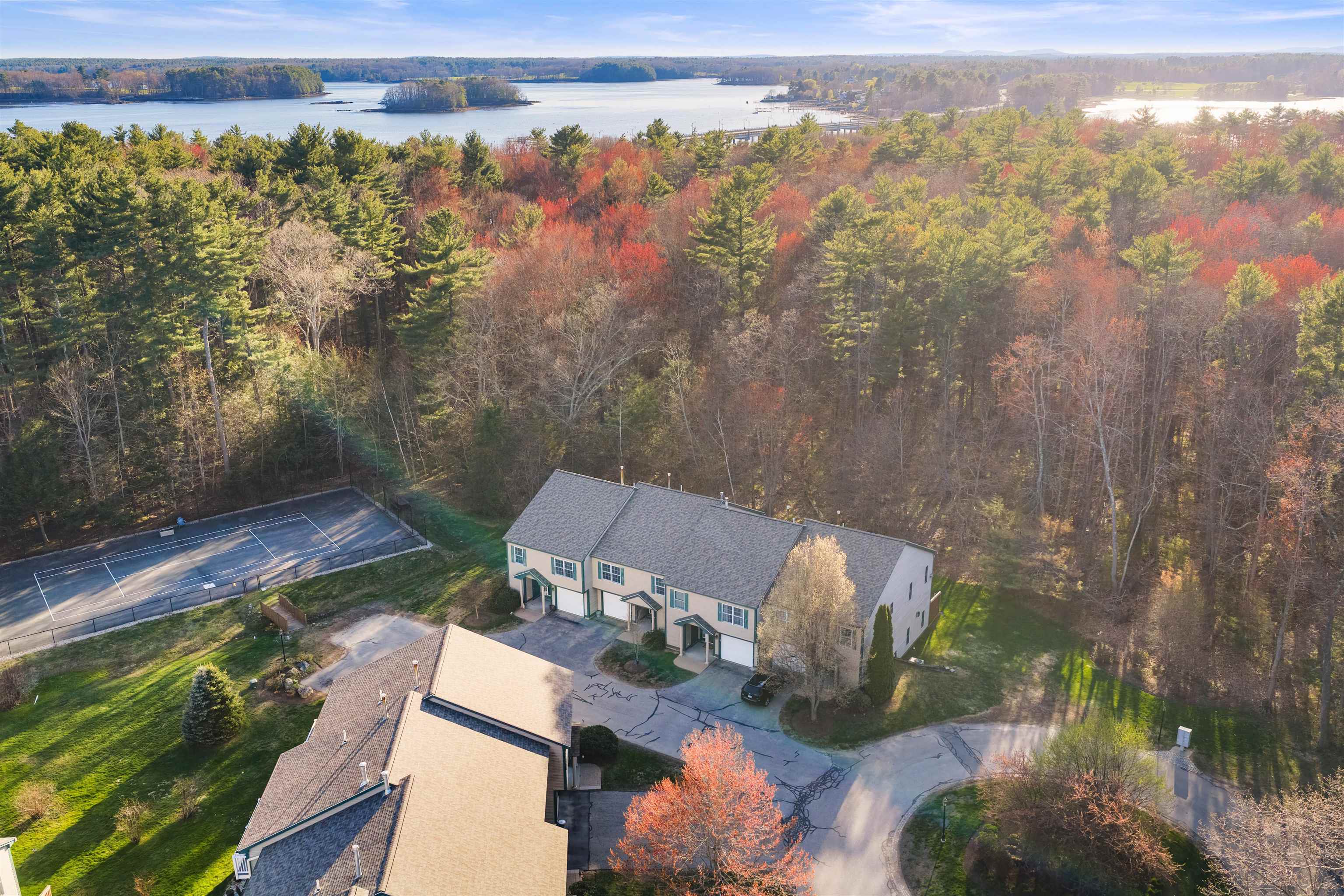 24 Deborah Lane Dover, NH 03820 - Photo 2 of 41