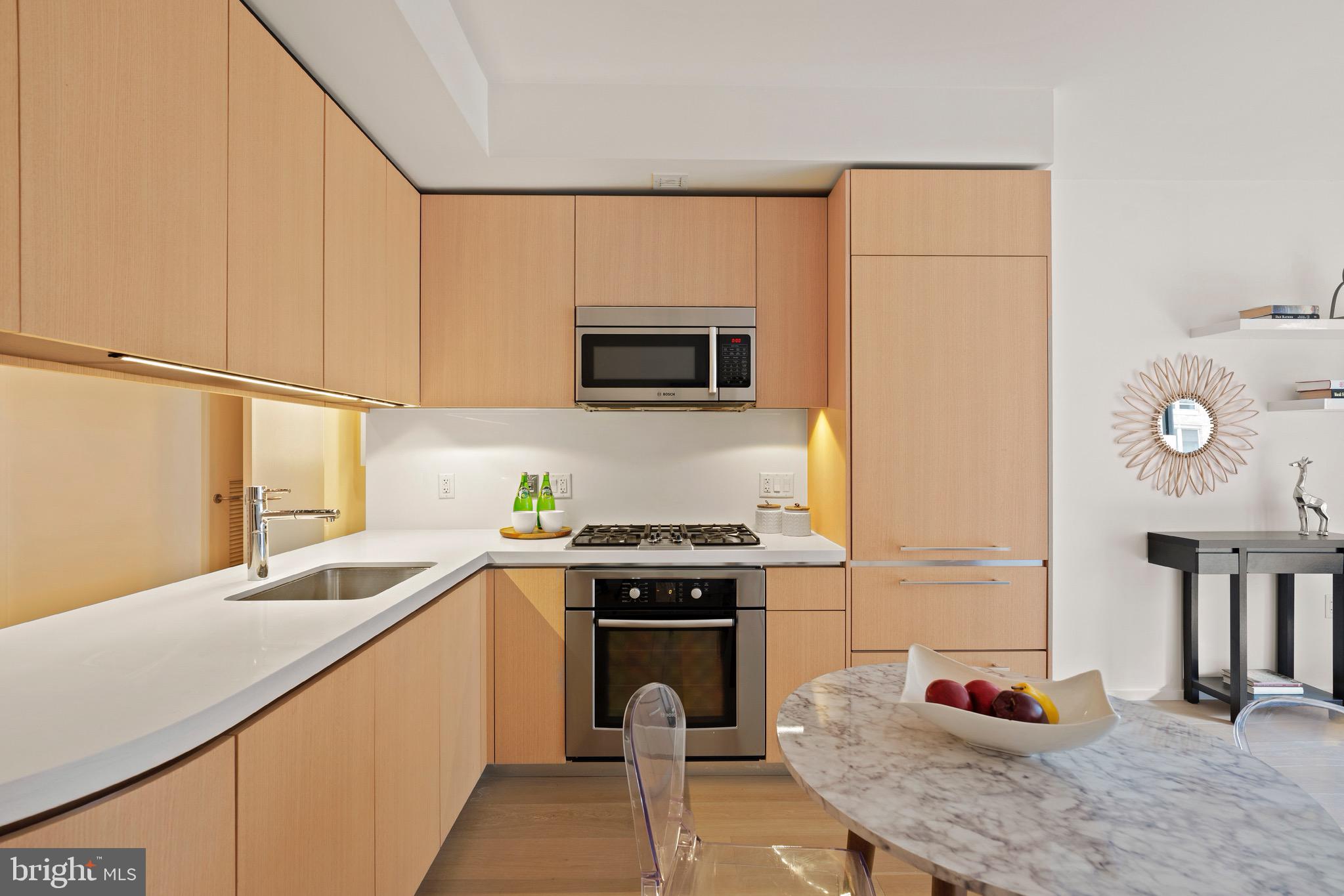 925 H Street Northwest, Unit 608 Washington, DC 20001 - Photo 2 of 30