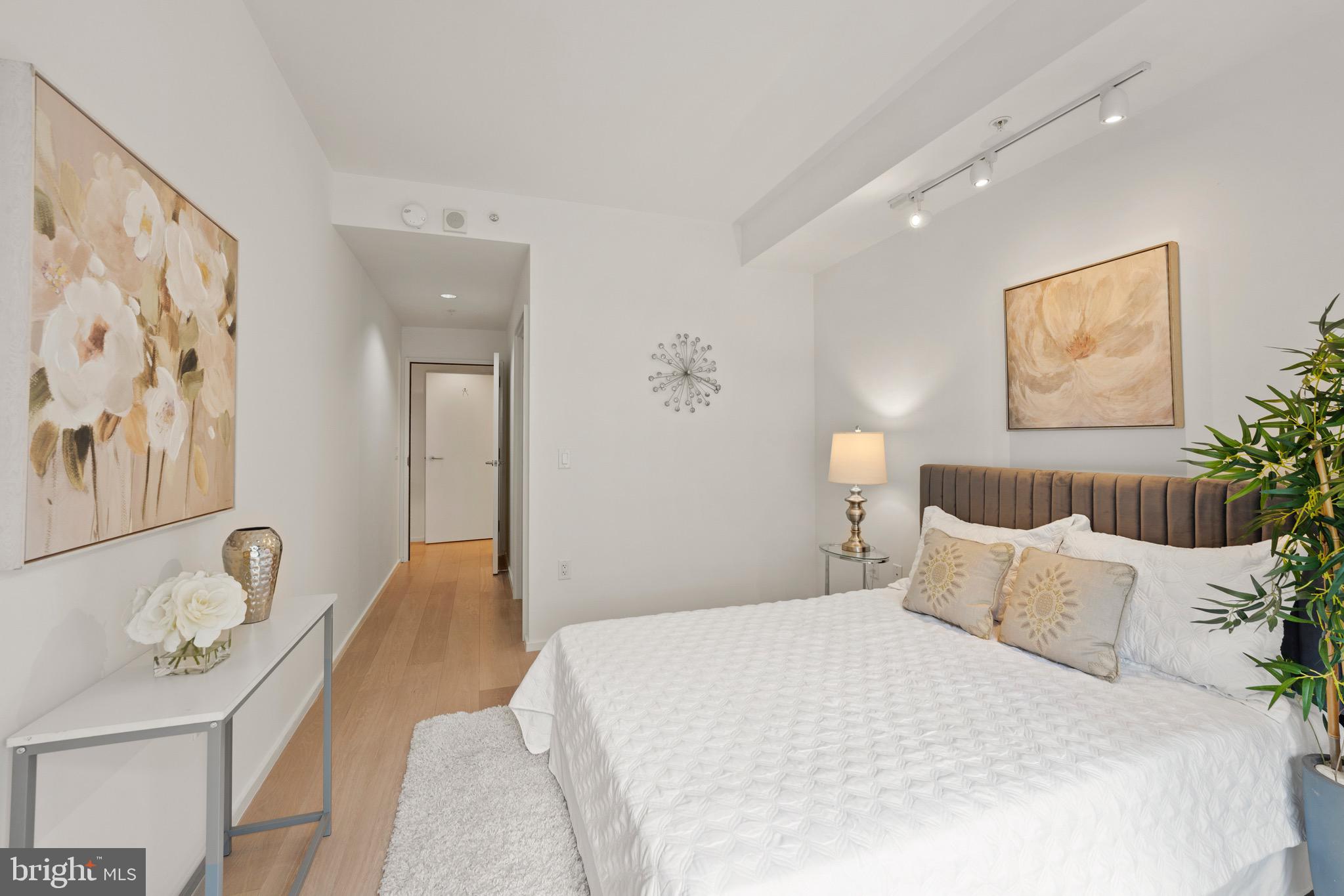 925 H Street Northwest, Unit 608 Washington, DC 20001 - Photo 11 of 30