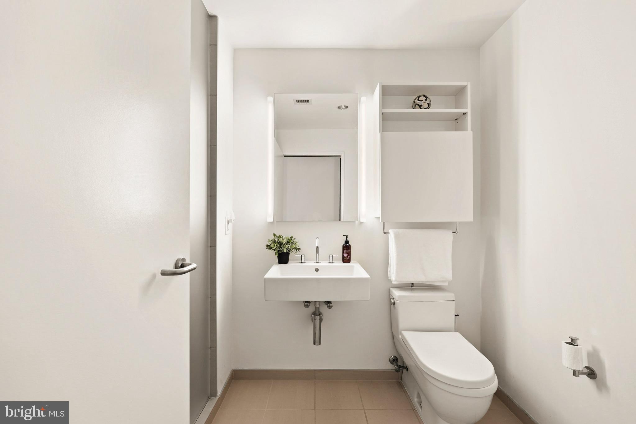 925 H Street Northwest, Unit 608 Washington, DC 20001 - Photo 18 of 30