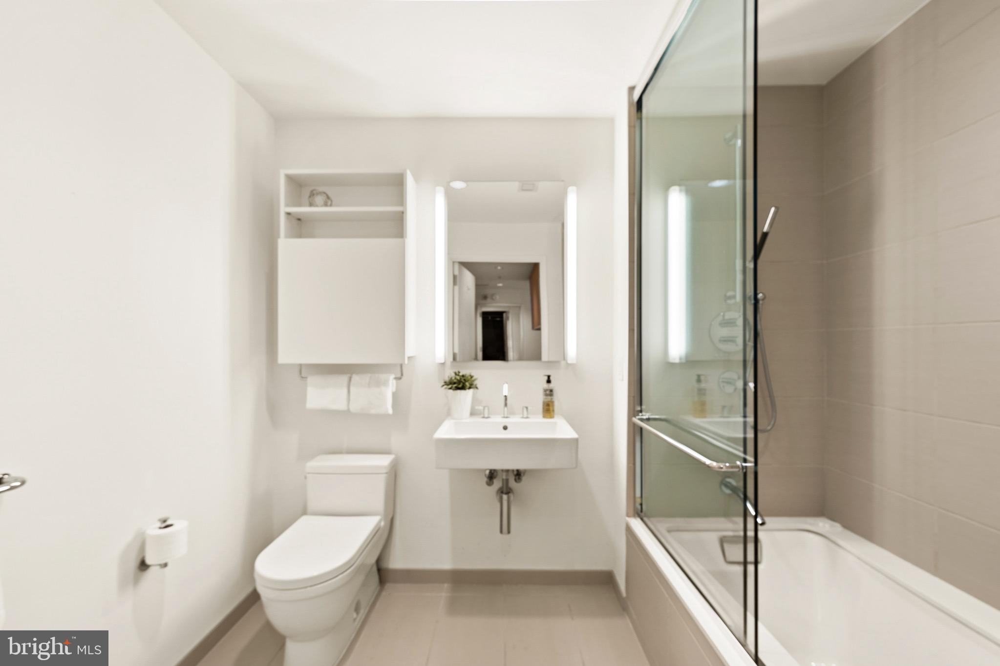 925 H Street Northwest, Unit 608 Washington, DC 20001 - Photo 10 of 30