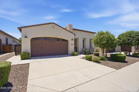 $465,000 | 557 East Laddoos Avenue, San Tan Valley, AZ 85140