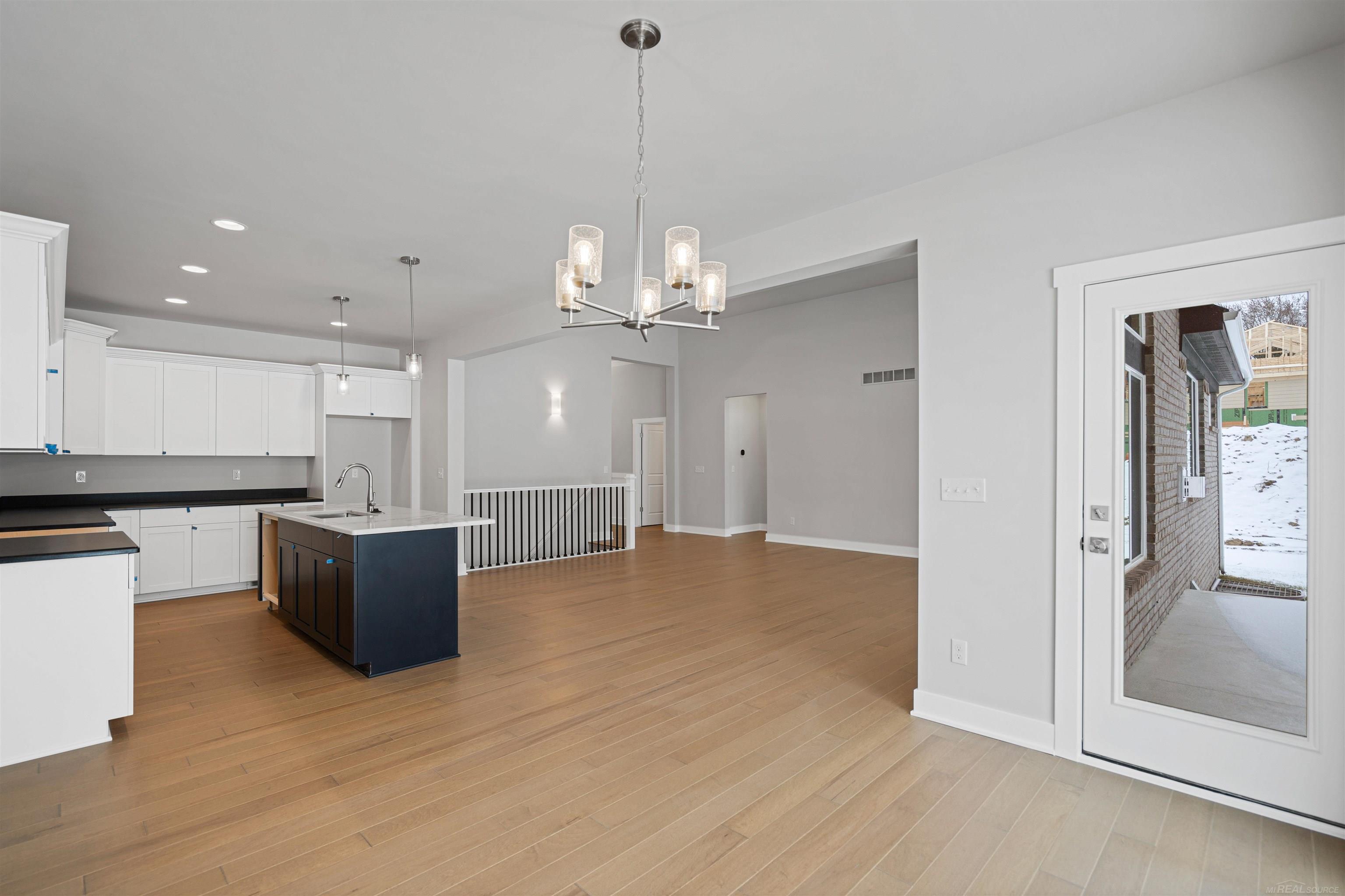 27650 Hagen Road New Baltimore, MI 48051 - Photo 19 of 40 Dining