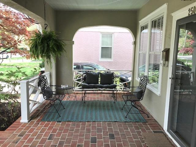 250 Irvine Road Lexington, KY 40502 - Photo 5 of 42 Photo 5