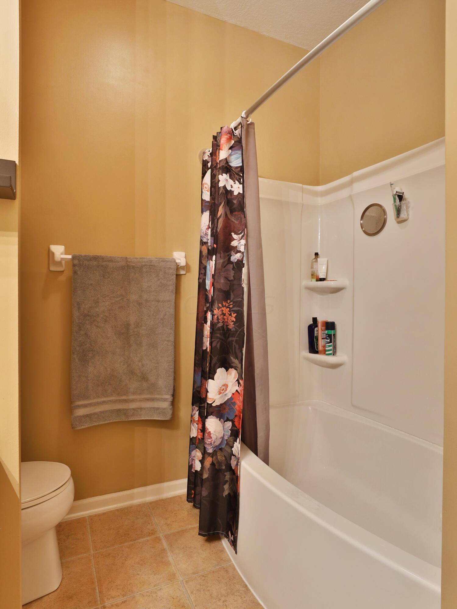 6002 Inishmore Lane Dublin, OH 43017 - Photo 28 of 32 Primary Bath