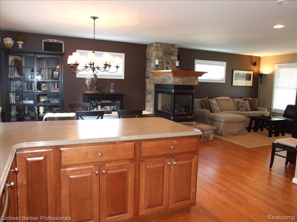 3970 Amherst Road Royal Oak, MI 48073 - Photo 7 of 24 Entertain in Style
