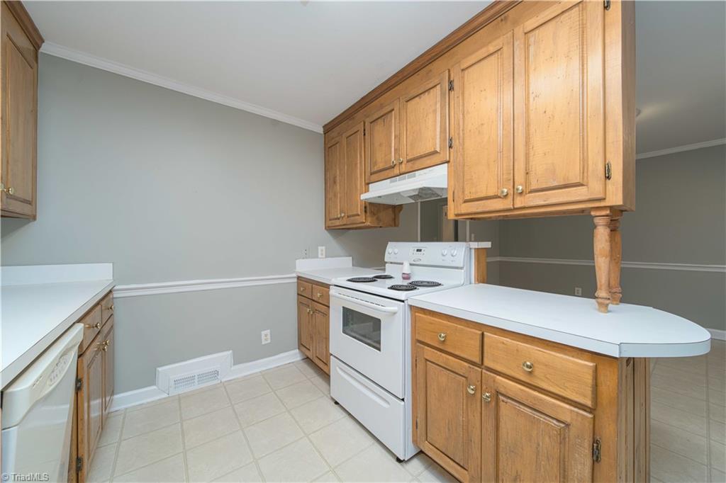 5145 Murray Road Winston-Salem, NC 27106 - Photo 9 of 30