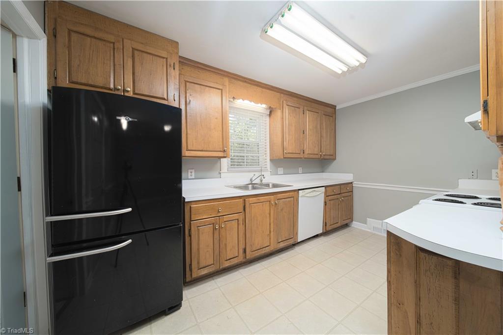 5145 Murray Road Winston-Salem, NC 27106 - Photo 10 of 30