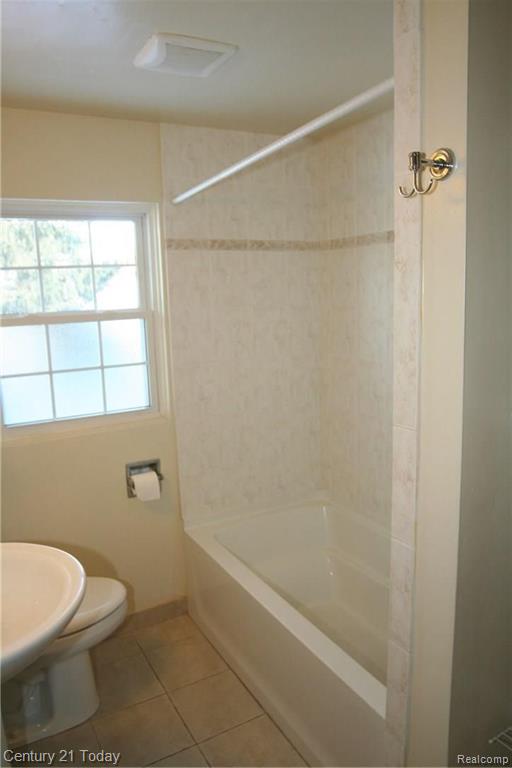 408 Baldwin Road Birmingham, MI 48009 - Photo 18 of 23