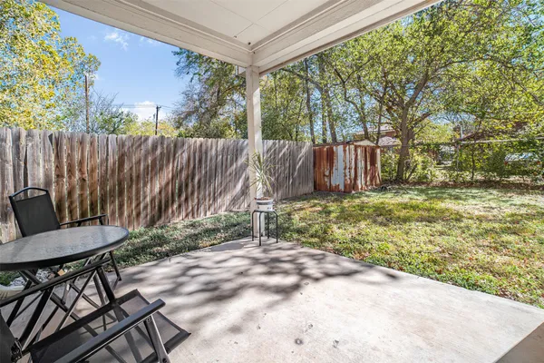 $3,000 | 409 East Austin Avenue, Round Rock, TX 78664