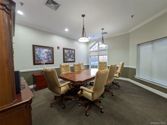 $2,300 | 100 Woodcrest Lane, Unit 102, Mount Kisco, NY 10549