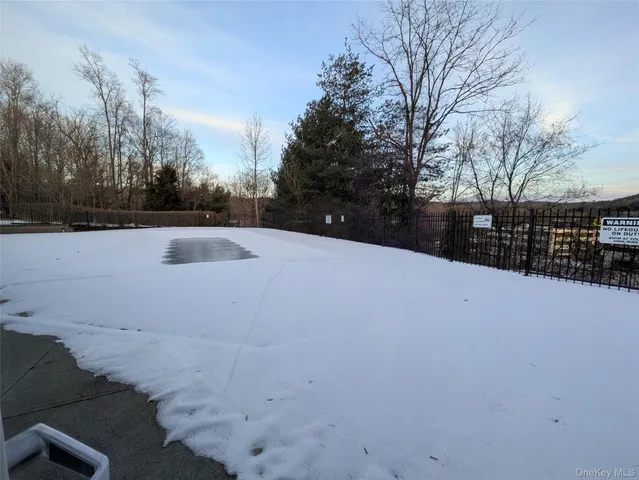 $2,300 | 100 Woodcrest Lane, Unit 102, Mount Kisco, NY 10549