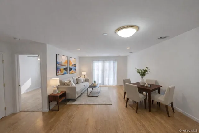 $2,300 | 100 Woodcrest Lane, Unit 102, Mount Kisco, NY 10549