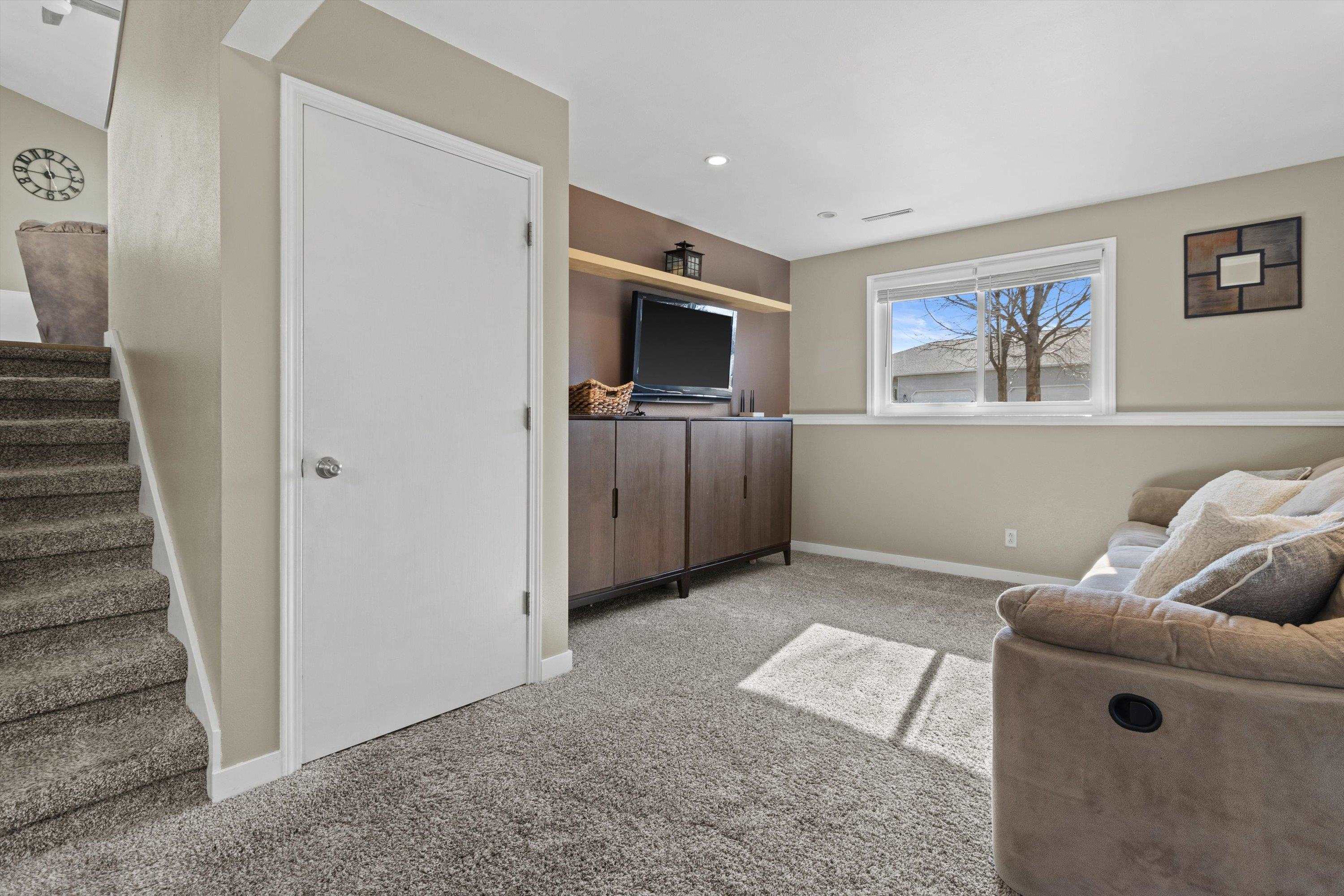 4380 Van Winkle Way DeForest, WI 53532 - Photo 19 of 35