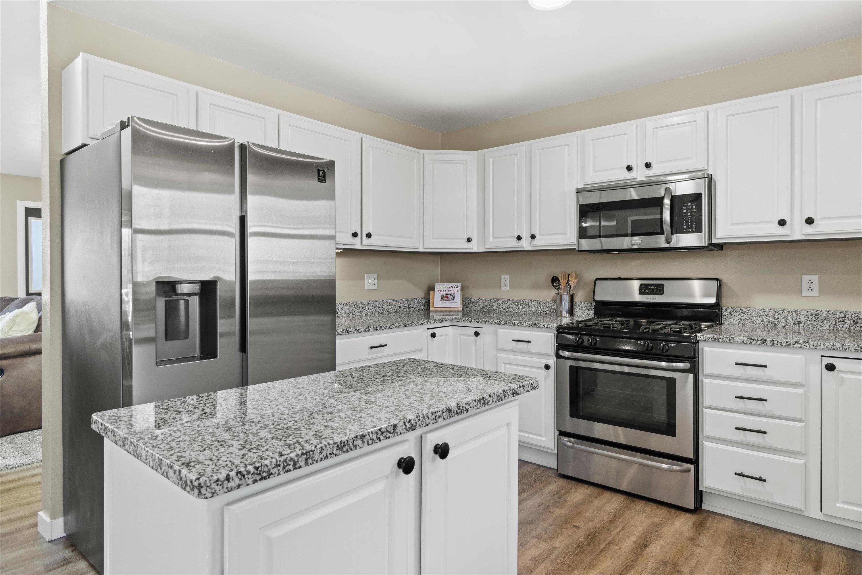 4380 Van Winkle Way DeForest, WI 53532 - Photo 9 of 35