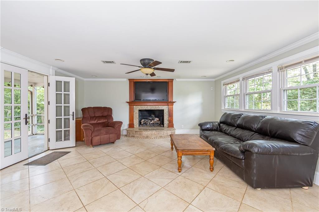 3508 Normandy Road Greensboro, NC 27408 - Photo 4 of 29 Gallery Image 4