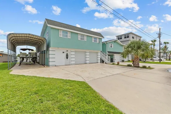 $949,900 | 3337 Mangrove Drive, Hernando Beach, FL 34607