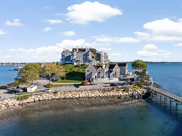 $785,000 | 1 Marina Drive, Unit 1, Hull, MA 02045