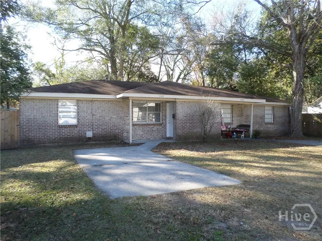 $1,600 | 2145 Louisiana Avenue, Savannah, GA 31404