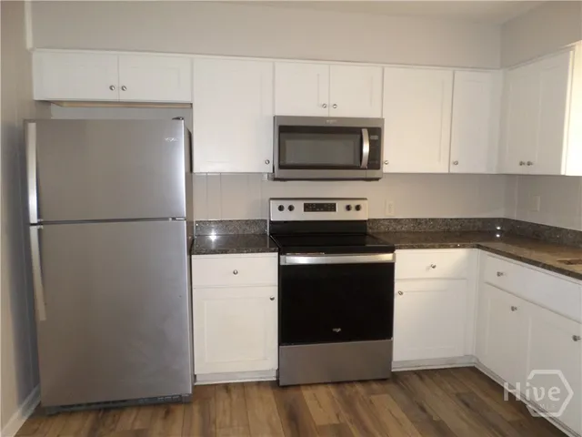 $1,600 | 2145 Louisiana Avenue, Savannah, GA 31404