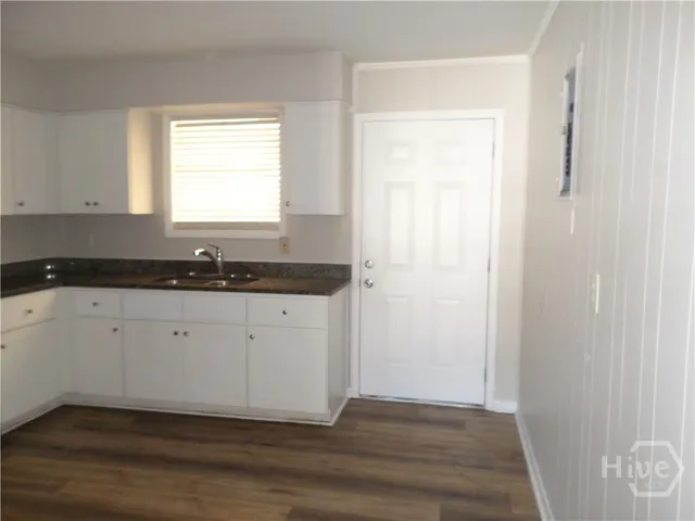 $1,600 | 2145 Louisiana Avenue, Savannah, GA 31404